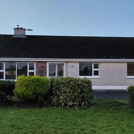 4 Bedroom House Sleeps 8 -pets Welcome -fireplace Galway