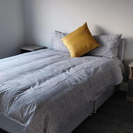 4 Bedroom House Sleeps 8 -pets Welcome -fireplace *