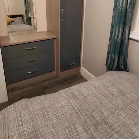 4 Bedroom House Sleeps 8 -pets Welcome -fireplace * Galway