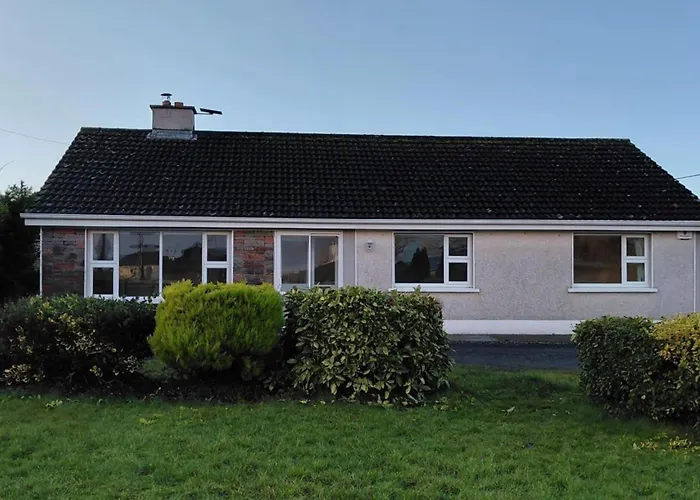 4 Bedroom House Sleeps 8 -pets Welcome -fireplace 戈尔韦
